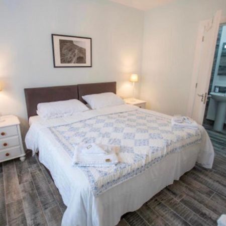 Josies Place At Waters Edge Self Catering Apartment Glenarm Ngoại thất bức ảnh